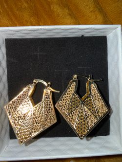 Earring