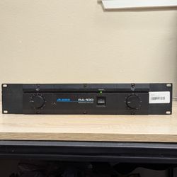 Alesis RA-100 Reference Amplifier
