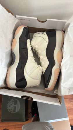 NEW in BOX Air Jordan 11 Neapolitan  Retro Womens Size 8 Shoe Box