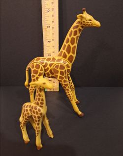 Playmobil Giraffe Adult and Baby Figures Set of 2