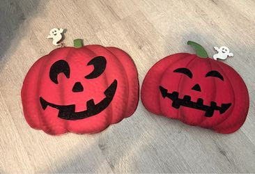 2 Metal Halloween Hanging Wall Pumpkins
