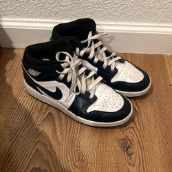 jordan 1s navy dark blue 