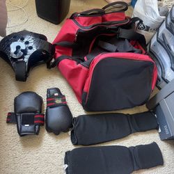 Martial Arts - Youth Medium Sparring Gear with bag