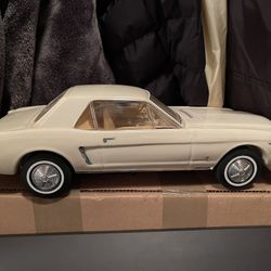 1964 White Mustang Jim Beam Decanter