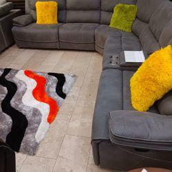 *Fall Sale Event*---Alejandra Gray Fabric Reclining Sectional Sofa---Delivery And Easy Financing Available 👍 