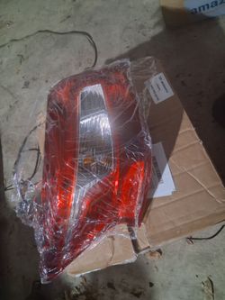 2016 -3018 Nissan Sinatra left tail light
