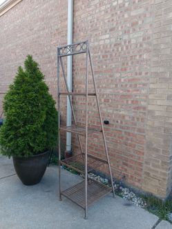 Foldable Rustic Wrought Iron 4- Tier Ladder Plant Stand