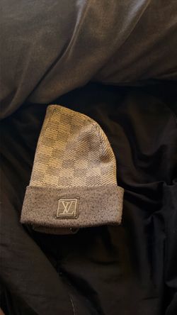 Lv hat
