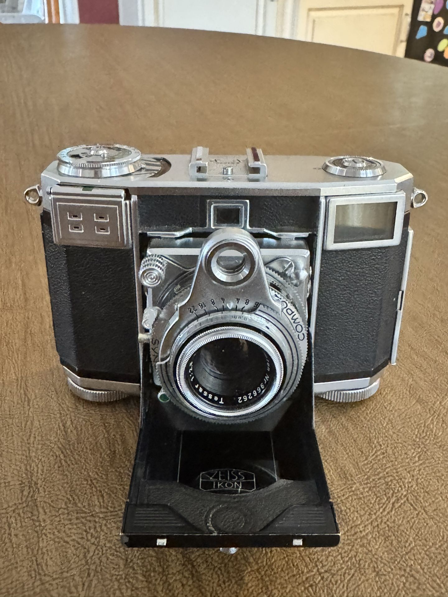 Zeiss Ikon Contessa Camera 45mm Tessar 2.8 Lens 533/24 35mm. Amazing Condition!