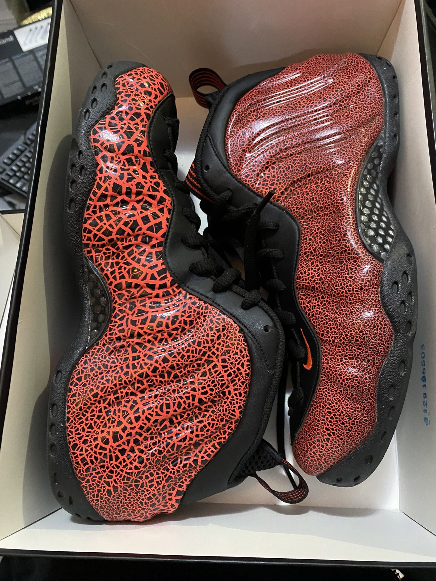 Nike Air Foamposite One Cracked Lava