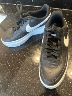 Nike black tennis