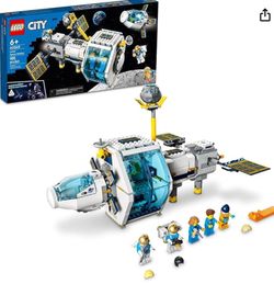LEGO City Lunar Space Station, 60349 NASA Inspired Building Toy, Model Set with Docking Capsule, Labs and 5 Astronaut Minifigures