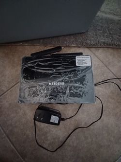 NETGEAR WiFi Router
Used NETGEAR WiFi router