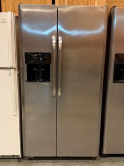 FRIGIDAIRE SIDE-BY-SIDE REFRIGERATOR