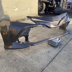 2018-2020 Toyota Camry L Le Hibrid Front Bumper