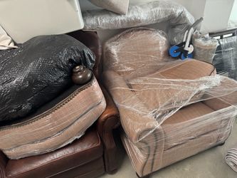 Ethan Allen Chair and automann