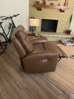 Leather power recliner