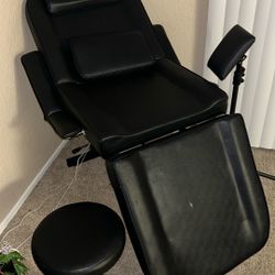 Tattoo Chair w/ Stool & Arm Rest 