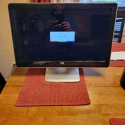 20" HD HP Monitor. "CHECK OUT MY PAGE FOR MORE DEALS "