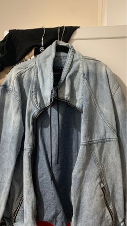 Jean jacket neck high
