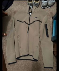 Tan Nike tech