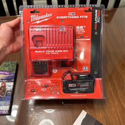 Milwaukee XC 5.0 Battery With Charger
