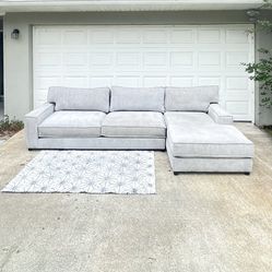 Gray Sectional Couch / Sofa [FREE Delivery🚚]