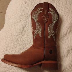 Mexican Women Boots Very Nice//Real Leather $95 Or Best Offer 