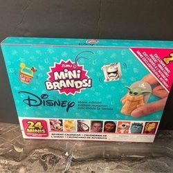 Mini Brands 2023, 24 Surprise Advent Calendar Disney Store Edition, 2 exclusive