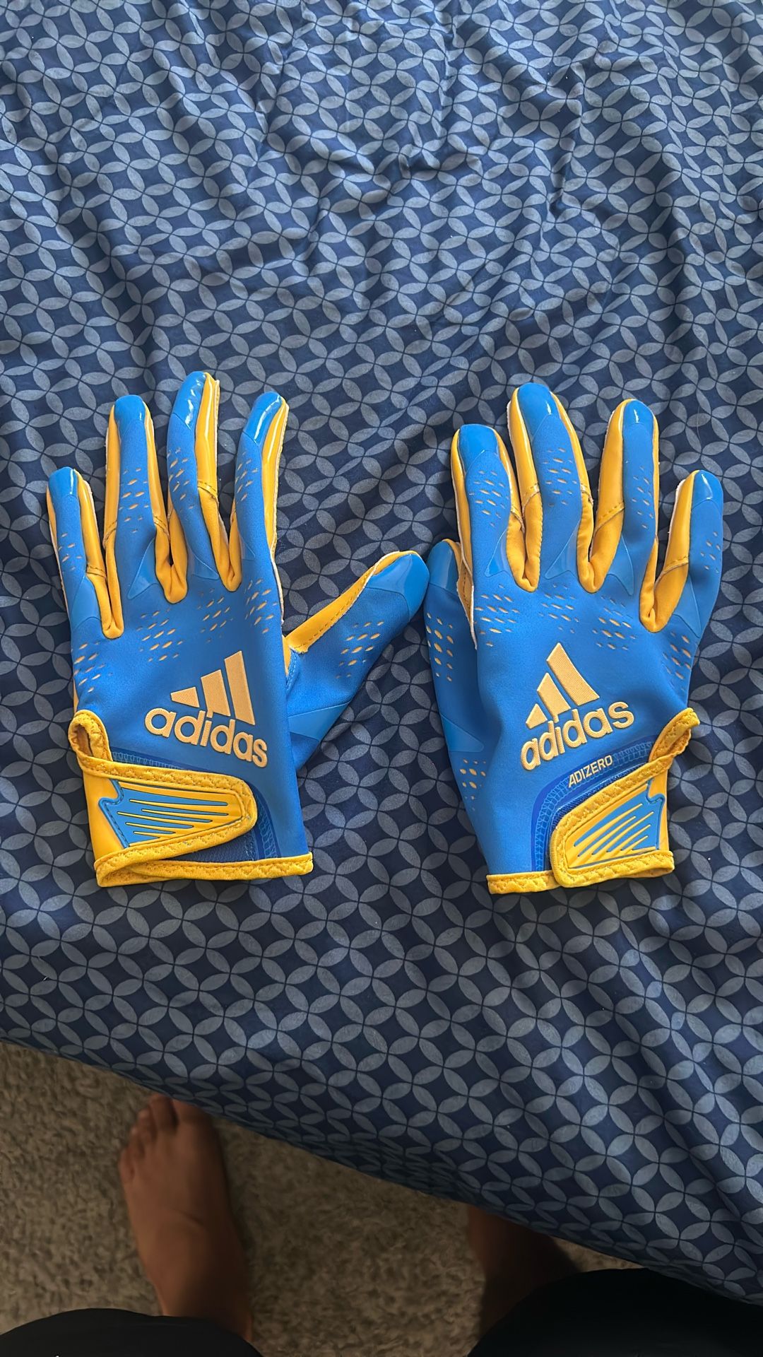 Adizero LA Chargers exclusive gloves 2XL