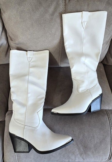 WHITE COWGIRL BOOTS