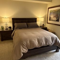 4 Piece Queen Bedroom Set - Real Wood