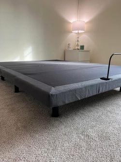 Adjustable Base, Queen, Like New, Excellent Condition