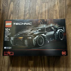 Lego Technic Batman Set ( UNOPENED )