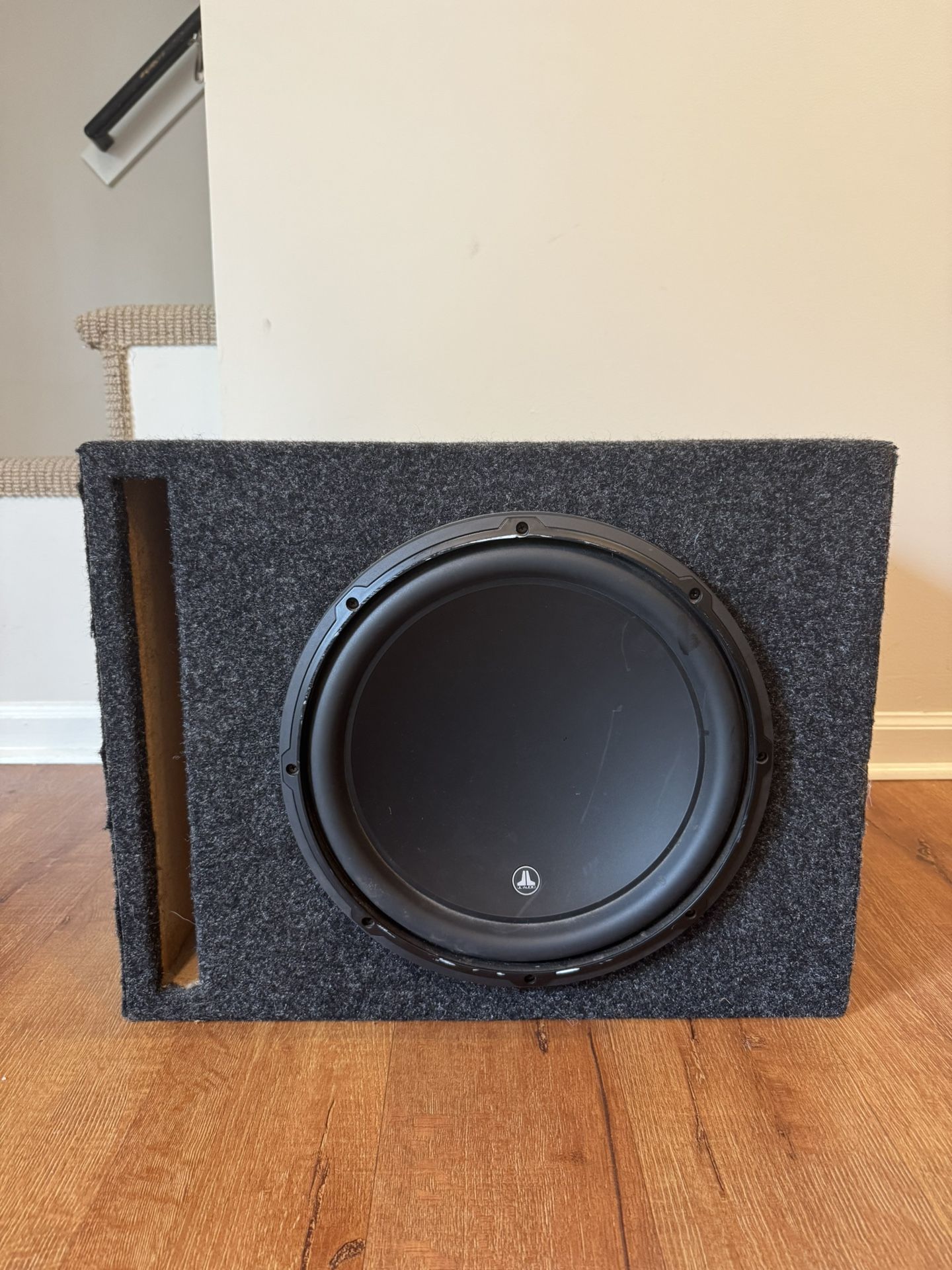 JL Subwoofer W Amp