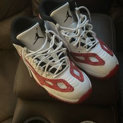 Jordan 11s Retro ie