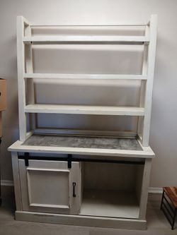 Farm house hutch