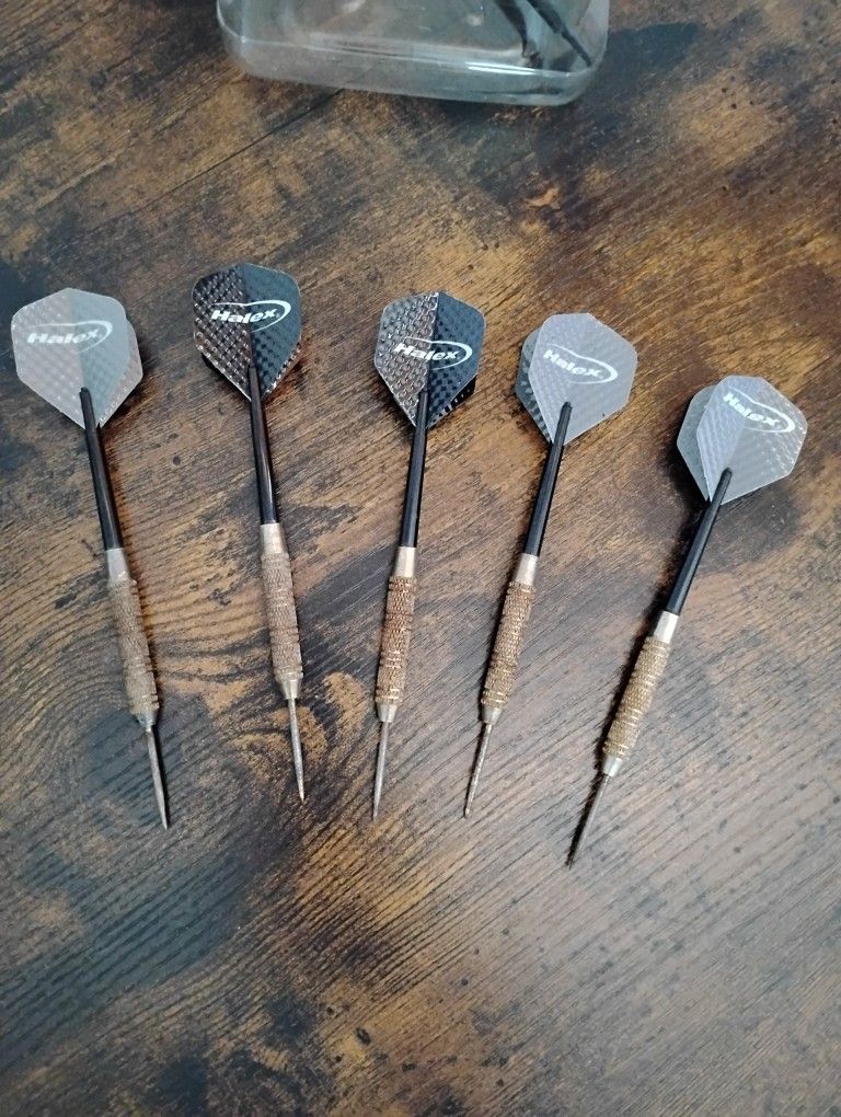 5 Piece Steel Tip Darts For Dartboards