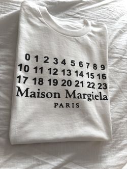 MAISON MARGIELA PARIS T-SHIRT SIZE MEDIUM 