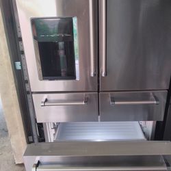 Working Kitchen Aid French Door Fridge 