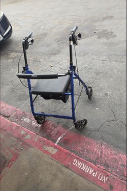 Drive Medical 10257BL-1 4 Wheel Rollator Walker With Seat, Steel Rolling Walker, Height Adjustable, 7.5" Wheels, Removable Back Support, 300 Pound Wei