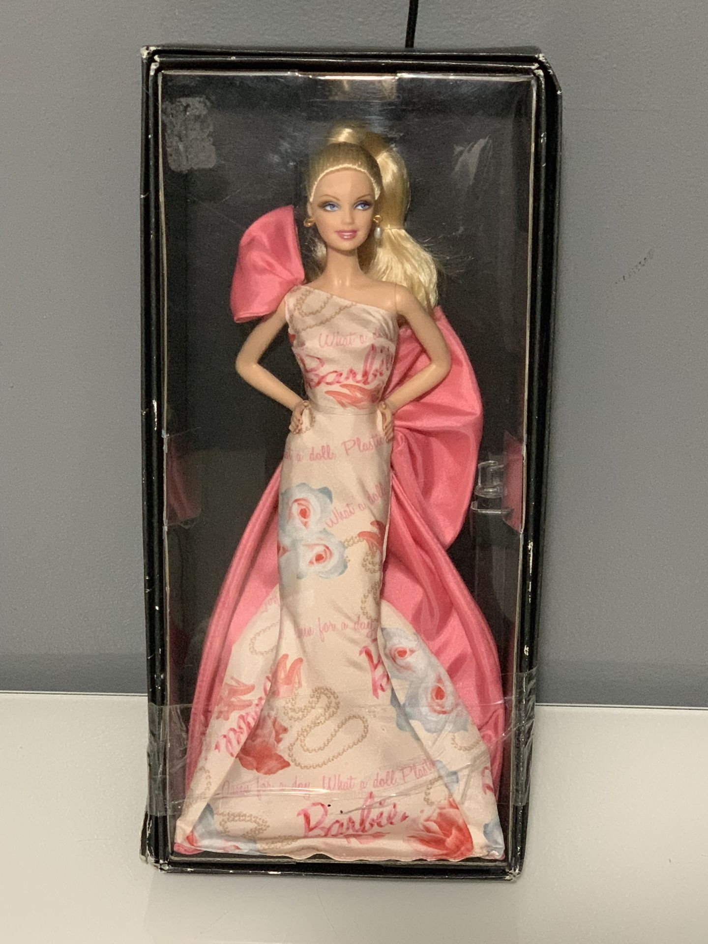 MATTEL AVON EXCLUSIVE CAUCASIAN ROSE SPLENDOR BARBIE DOLL