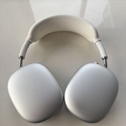 Original AirPods Max Silver With Black Earcups