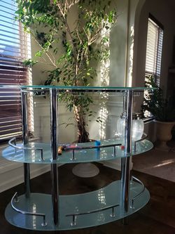 Glass bar