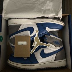 AIR JORDAN 1 KIDS SIZE 4Y TRUE BLUE