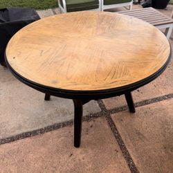 Round Dining Table 