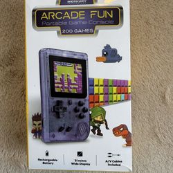 PORTABLE GAME CONSOLE 