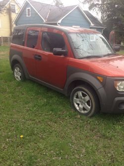 2004 Honda Element (Orange)
