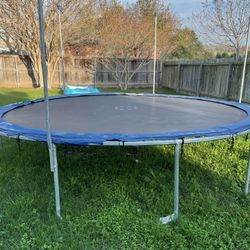 Trampoline 
