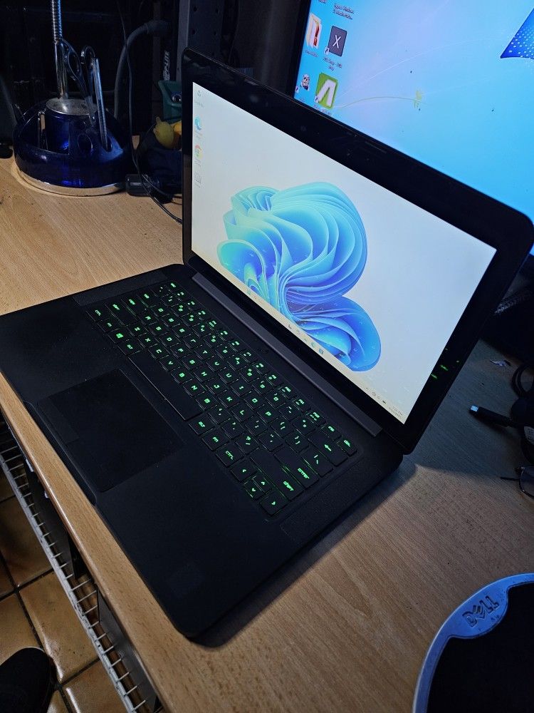 Razer Blade 14  Touchscreen Gaming PC i7-2,60GHz-CPU 16GB Ram 512GB NVMe M.2 SSD GPU GTX 